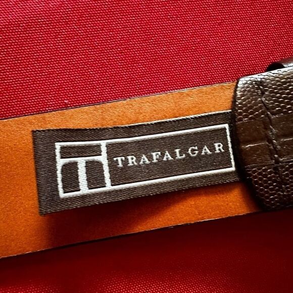 Trafalgar genuine leather belt (Jonathan) sz 40 EUC - Picture 6 of 10